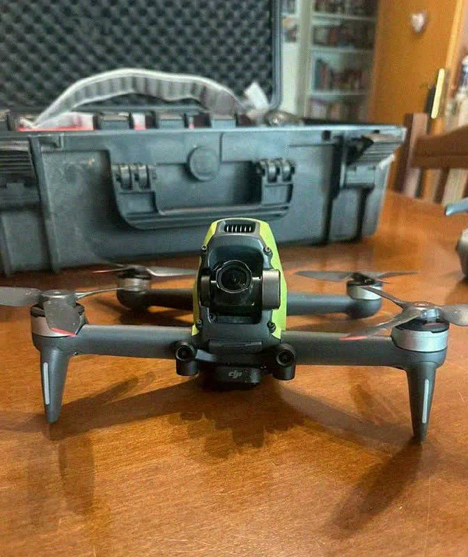 DJI FPV Combo   Komplettset mit 4 Akkus & Transportkoffer