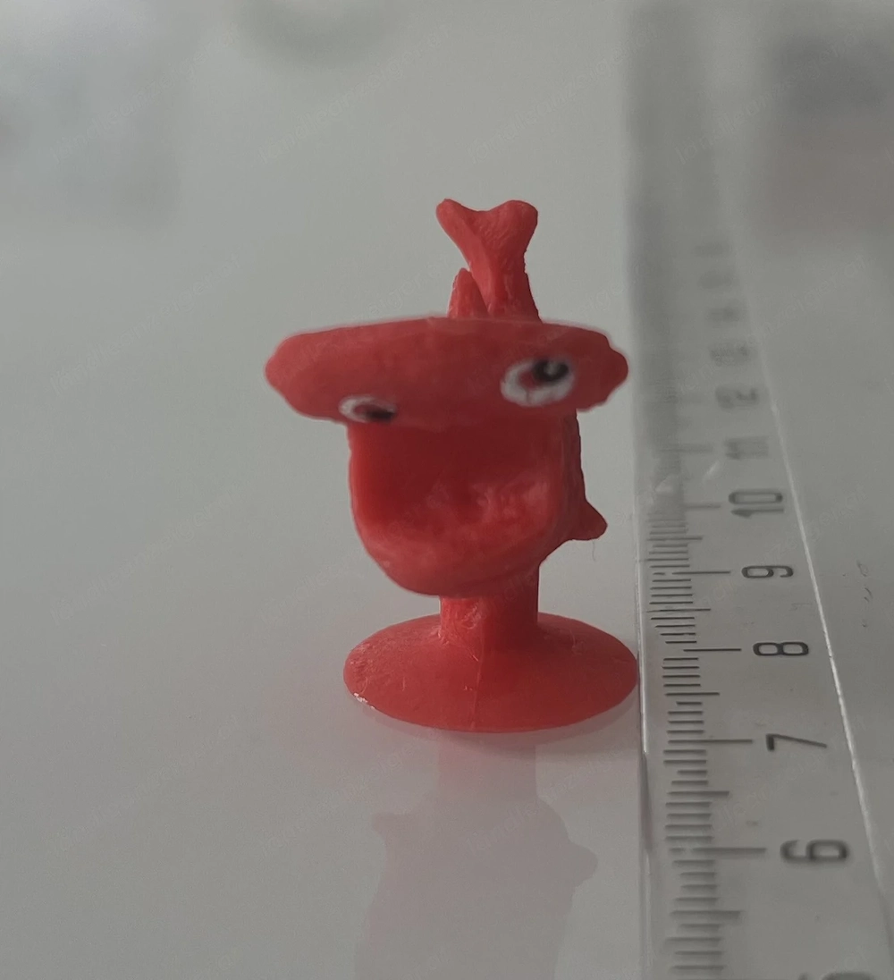 Kleine rote Figur mit Saugnapf   Stikeez-Stil 3D-Druck, ca. 2,5