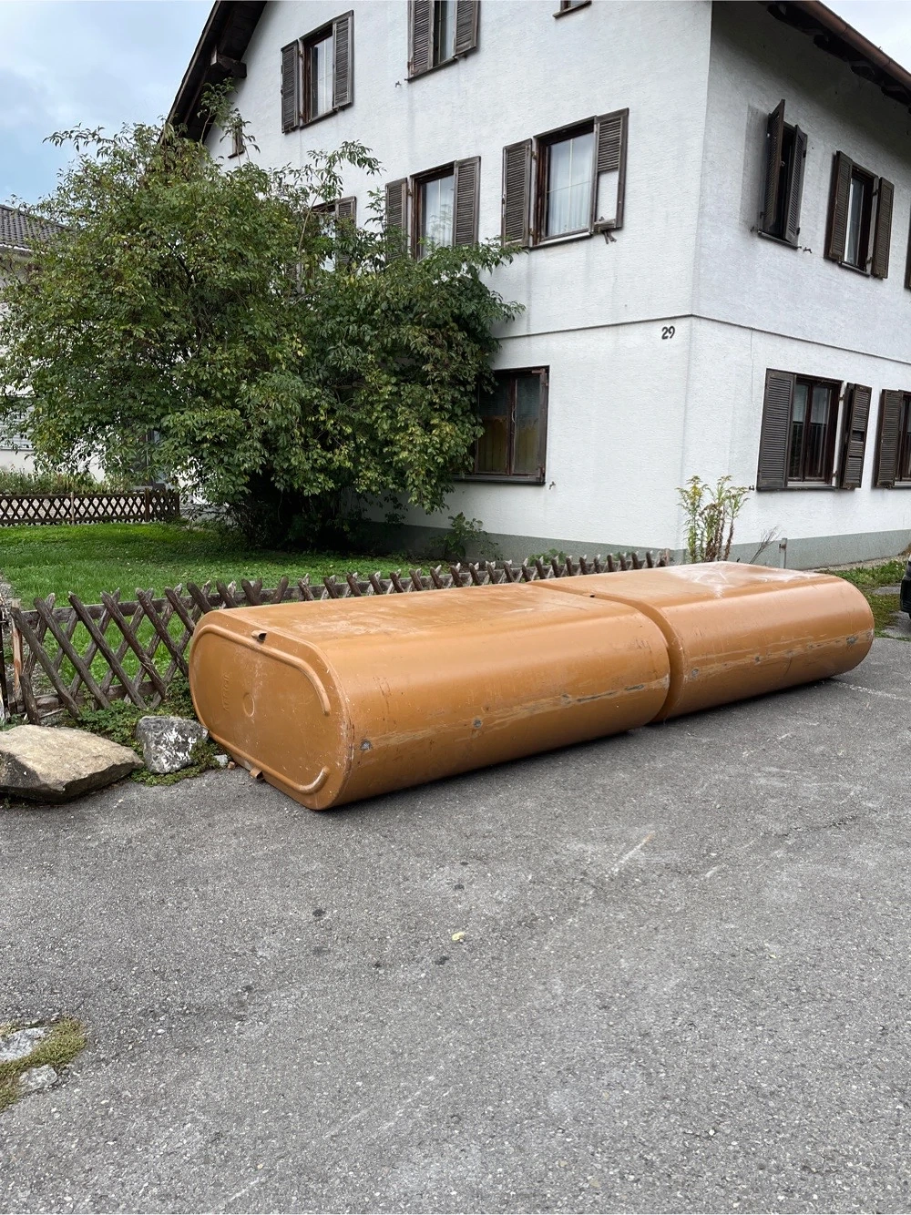 Öltank Kermi f. Hochbeete 2 Stk. zu verschenken