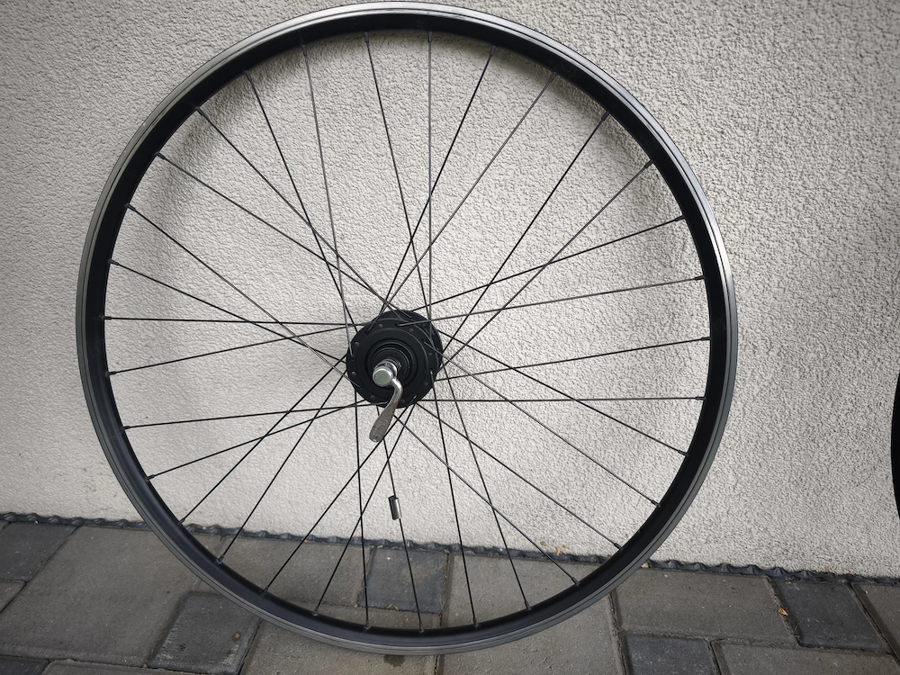 Laufrad Fahrrad Felge mit Nabendynamo V-Brake 19C x 622 28"