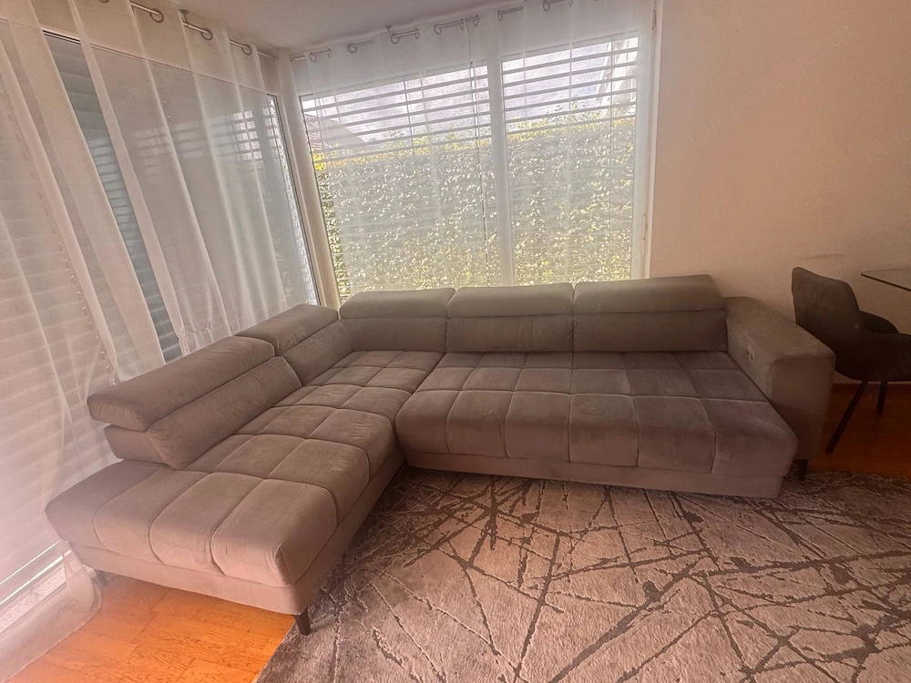 Ecksofa mit elekt. Bettfunktion 
