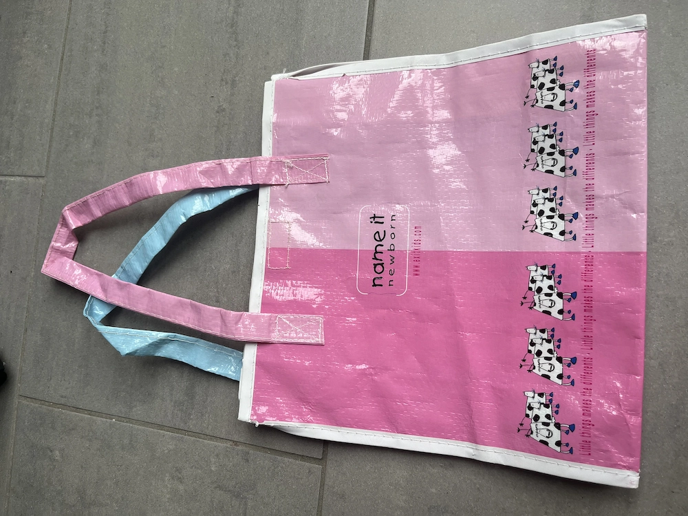 Geschenktasche name it newborn mit Klettverschluß