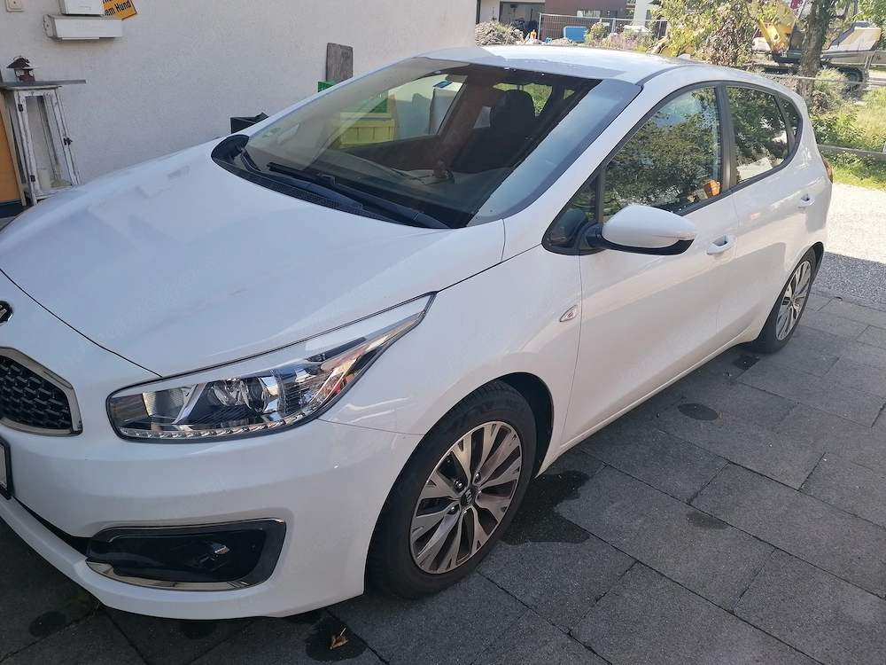 Kia Ceed Silber+ Bj. 2018 8Fach ber. 