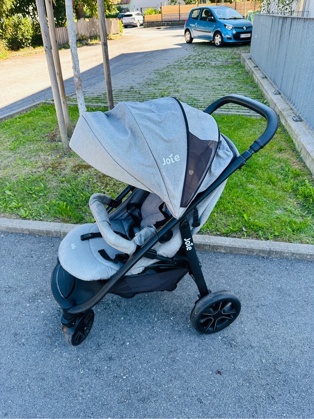 Joie Kinderwagen   Grau