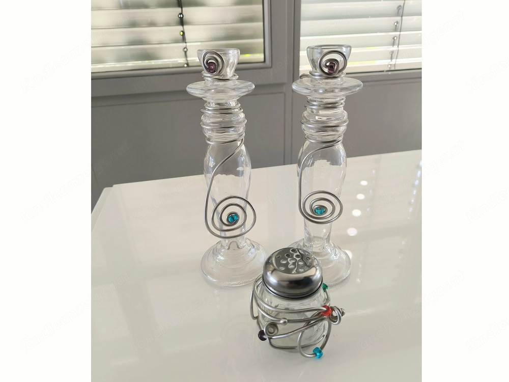 2 Design Kerzenständer + Parmesanstreuer aus Glas 