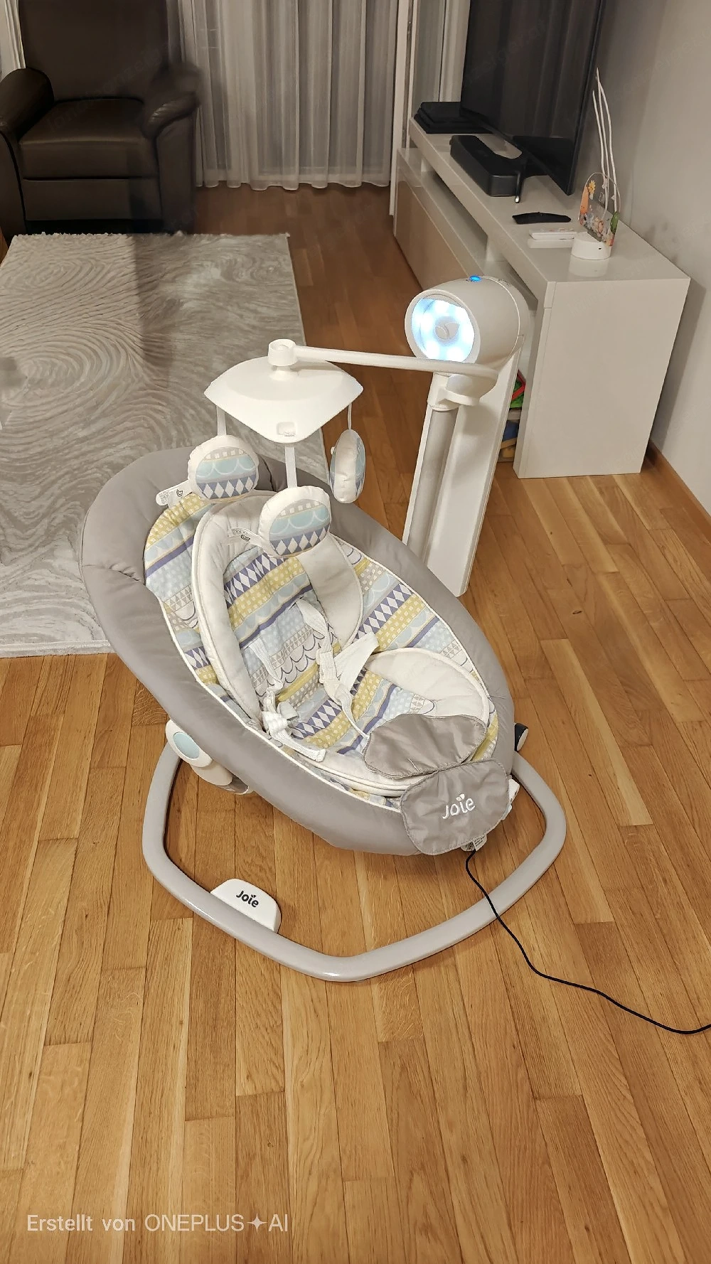 Joie Serina 2in1 elektrische Babyschaukel mit Mobile, Licht & Sound