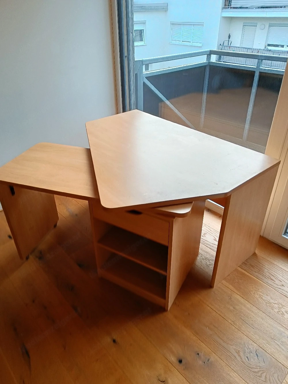 Schreibtisch (Kinder)