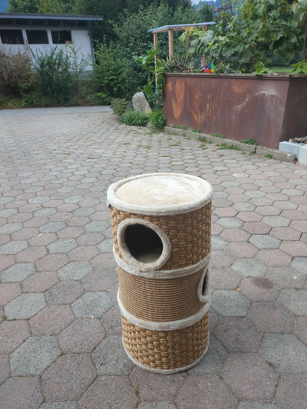 Kratztonne Katze