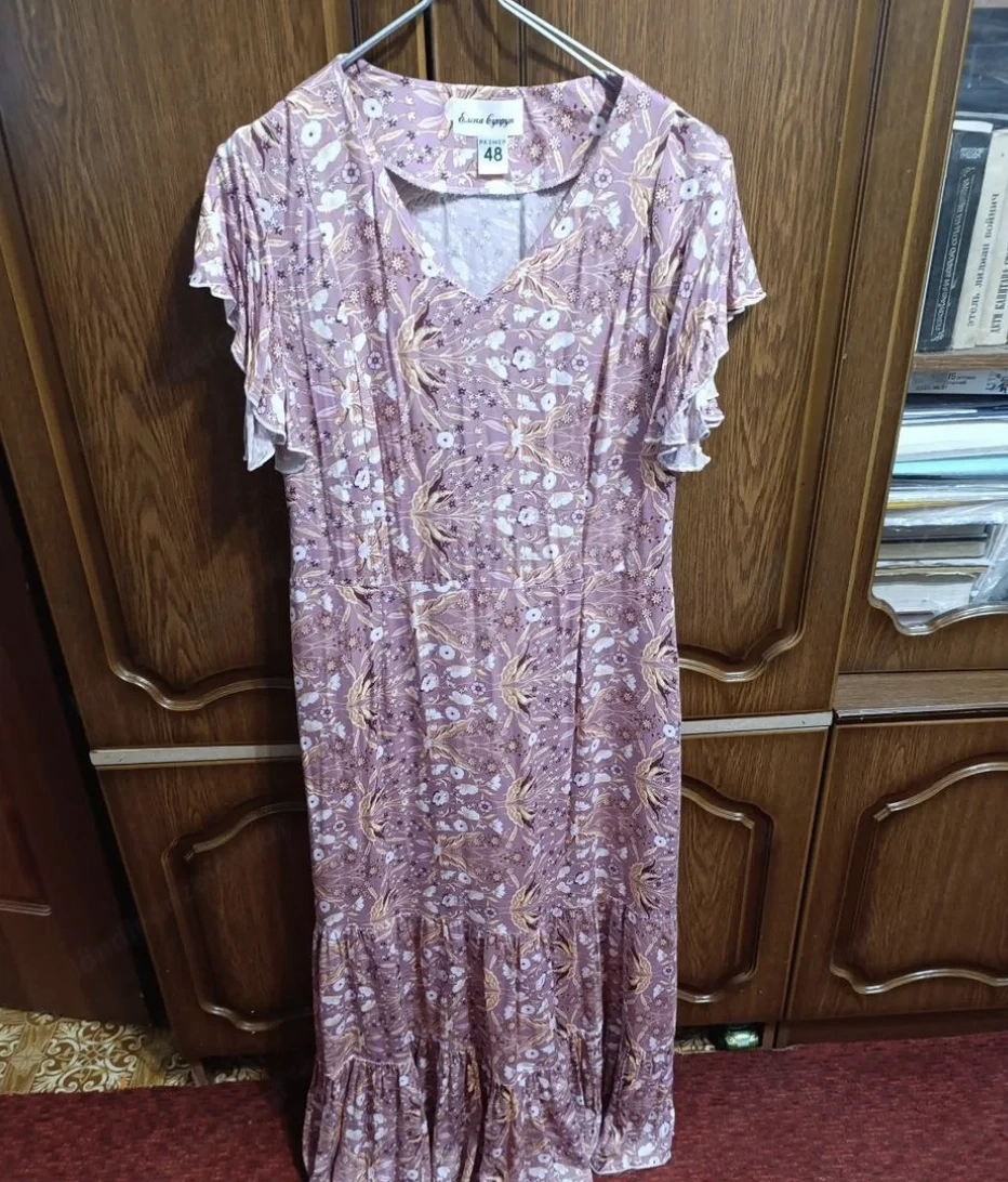 Damenkleid, Größe 48