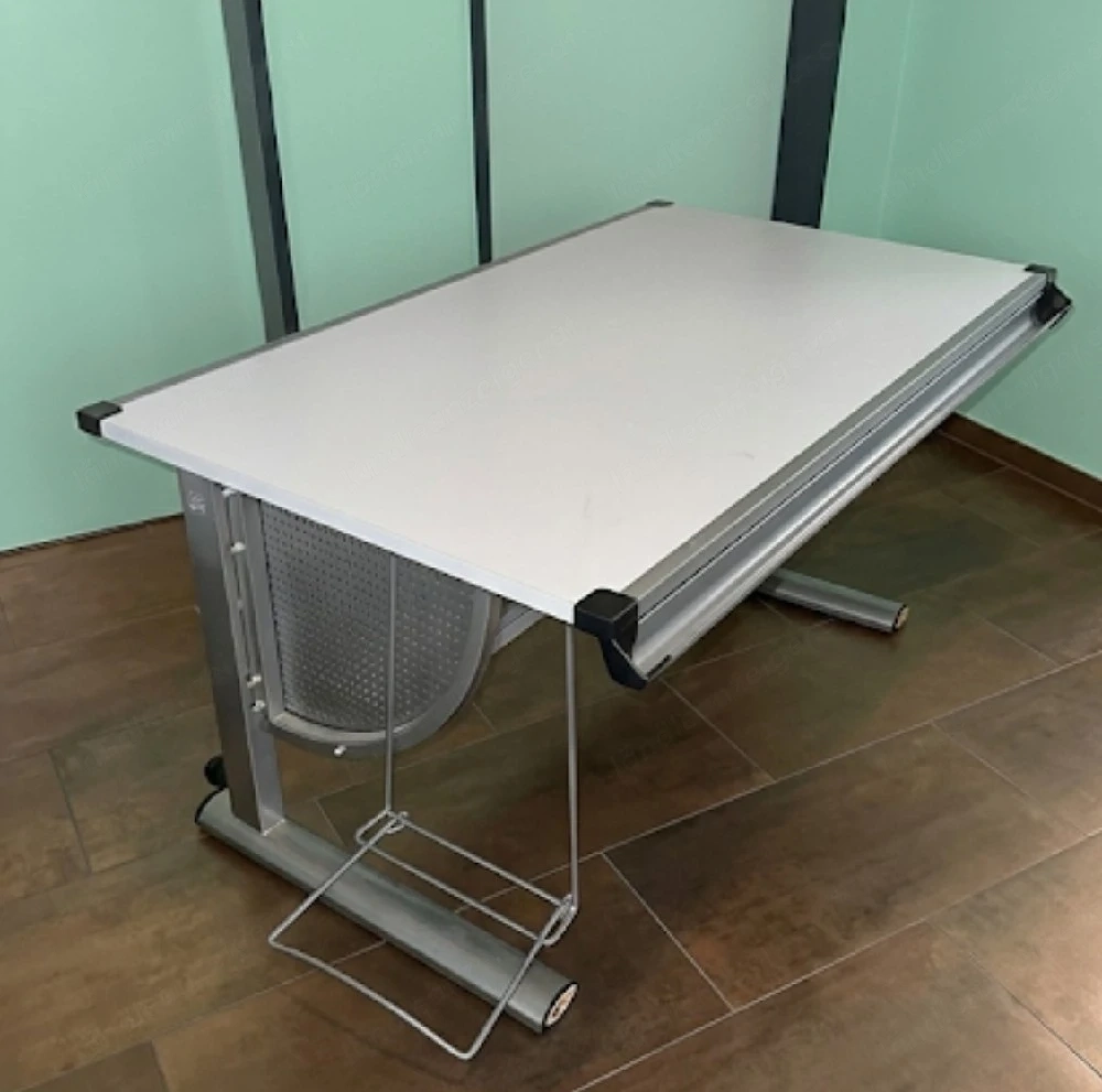 Kinder- Jugend-Schreibtisch Schülerschreibtisch Bürotisch höhenverstellbar, neigbar - grau