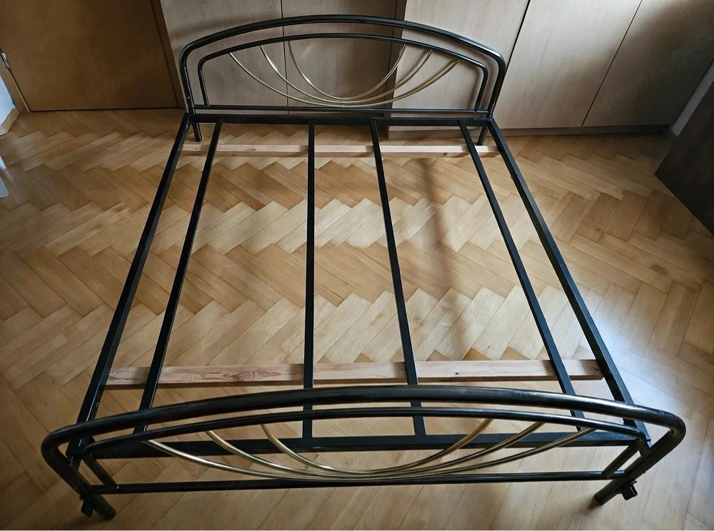 Bett aus Metall 180x200, sehr robust
