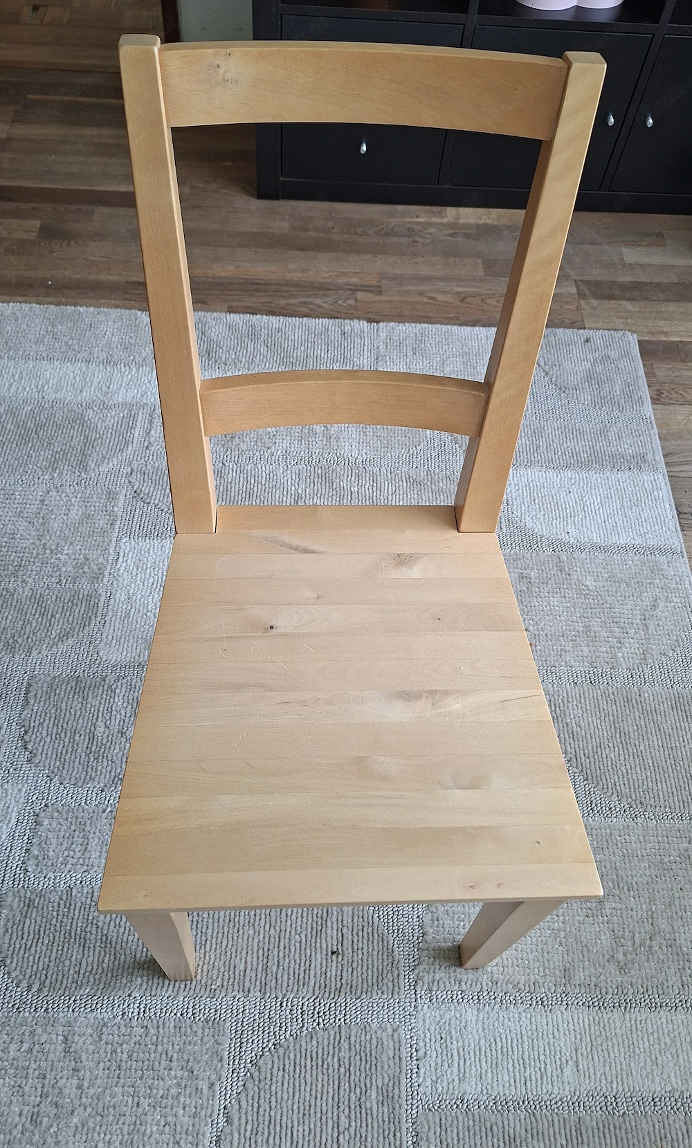 Stuhl aus Holz 