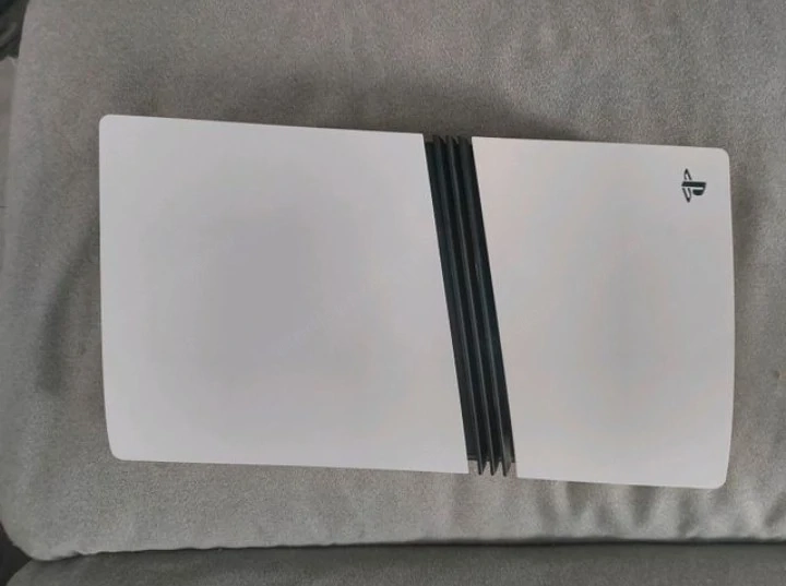 PlayStation 5 Pro mit 1 TB 