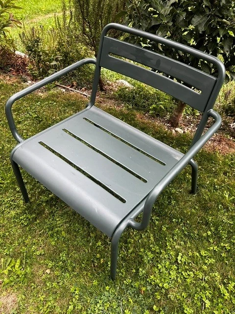 EMU Star  Loungesessel Metall, stapelbar & wetterfest (dunkelgrün)