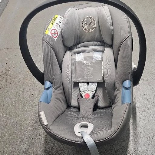Cybex Babyschale mit Kinderwagenaufsatz