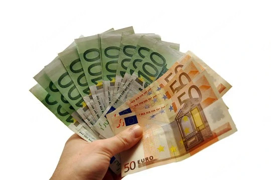 Wir bieten Finanzierungs- und Investitionslösungen für Privatpersonen und Unternehmen in ganz Österr