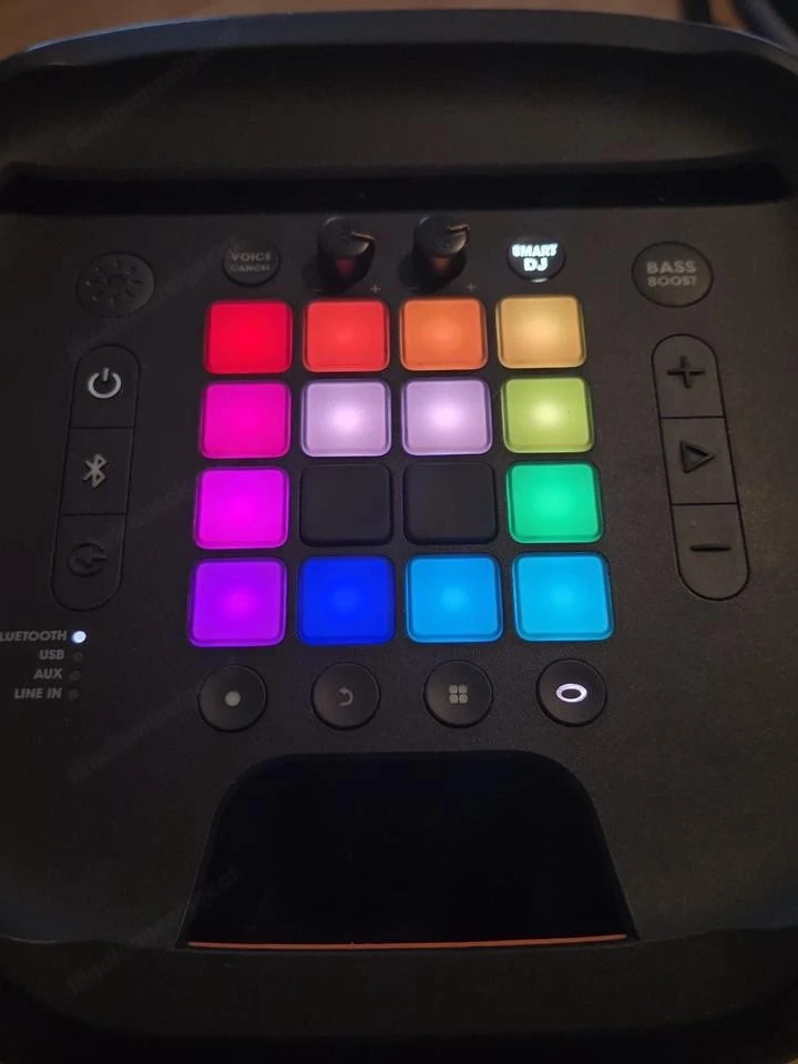 JBL PartyBox 1000   Bluetooth Lautsprecher mit DJ-Pad & Lichtshow