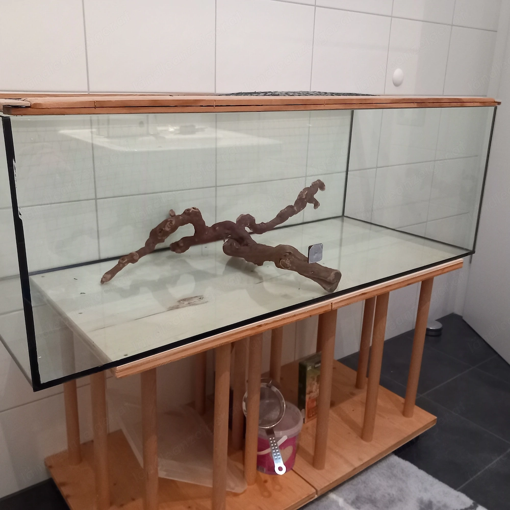 Käfig  aquarium 