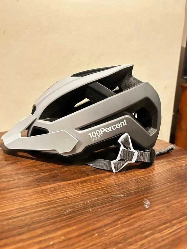 100% altec MTB-Helm