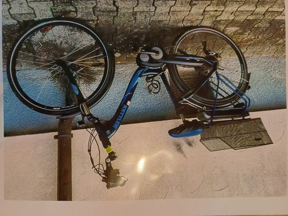 2 Damen E-Bikes zu verkaufen 