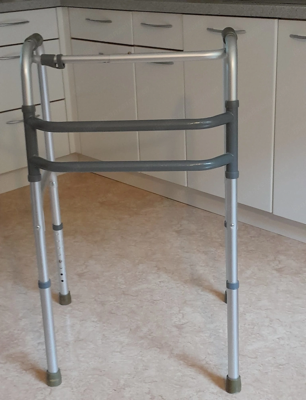 Gehhilfe Gehbock