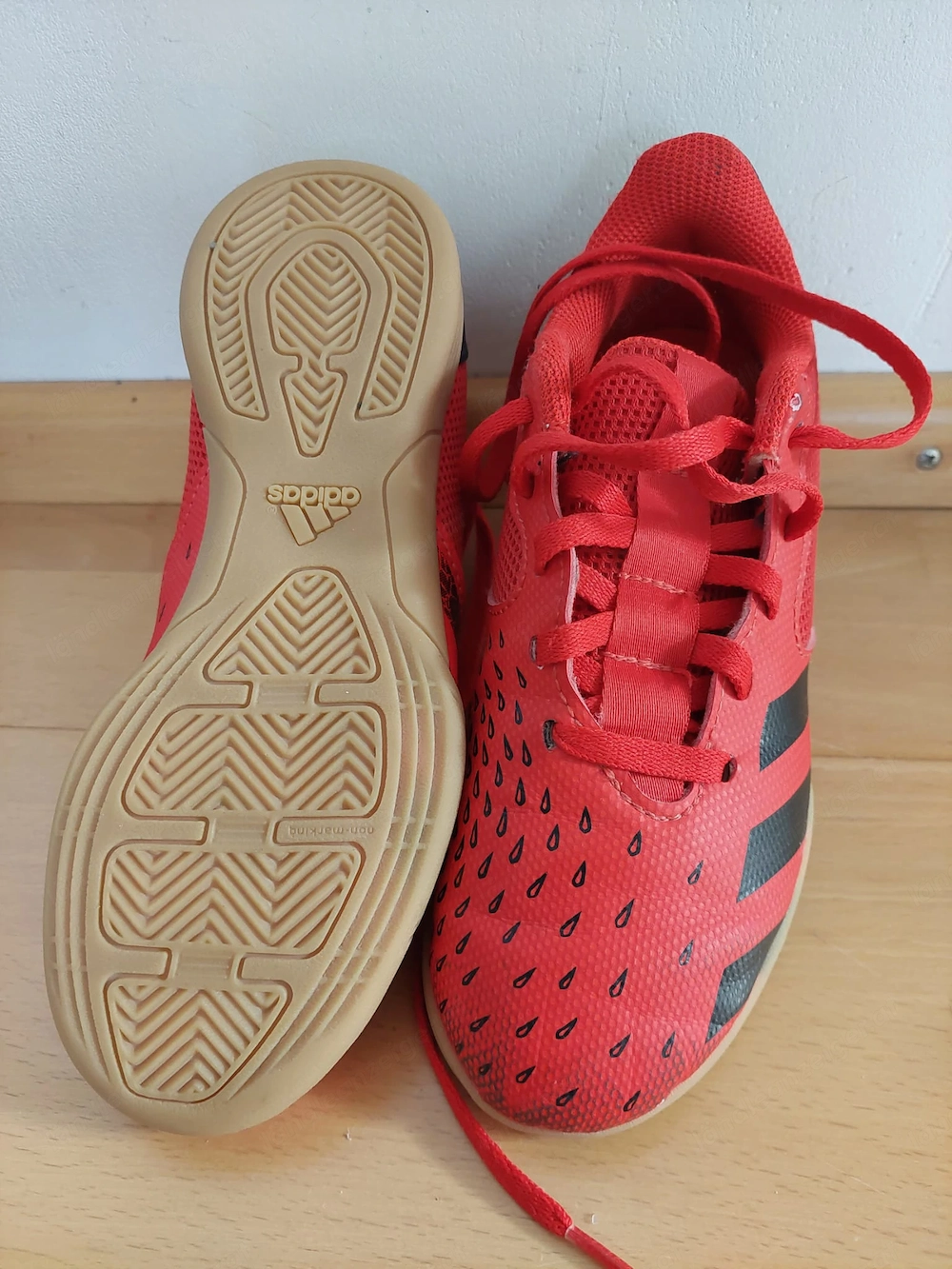 Hallenturnschuhe Adidas Predator Gr. 32