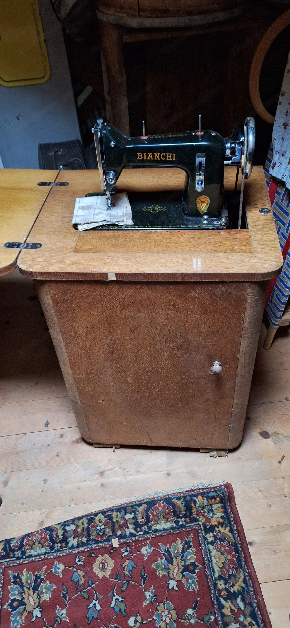 Alte Nähmaschine Bianchi