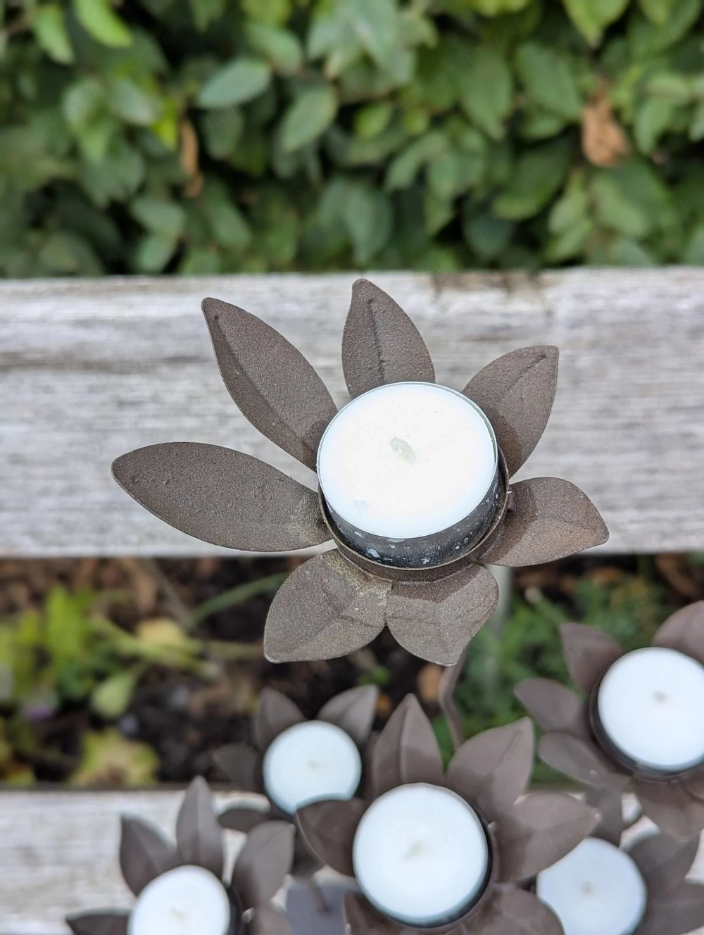 Teelichthalter  Blüten  6-flammig   Moderne Metalldeko (54cm hoch)