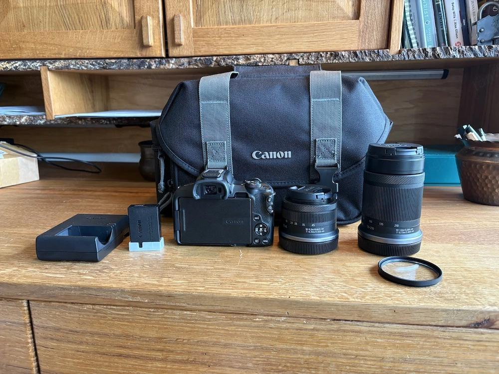 Canon EOS R50 Kit 18-45mm & 55-210mm Lenses, W  Charger & Bag, Great Condition