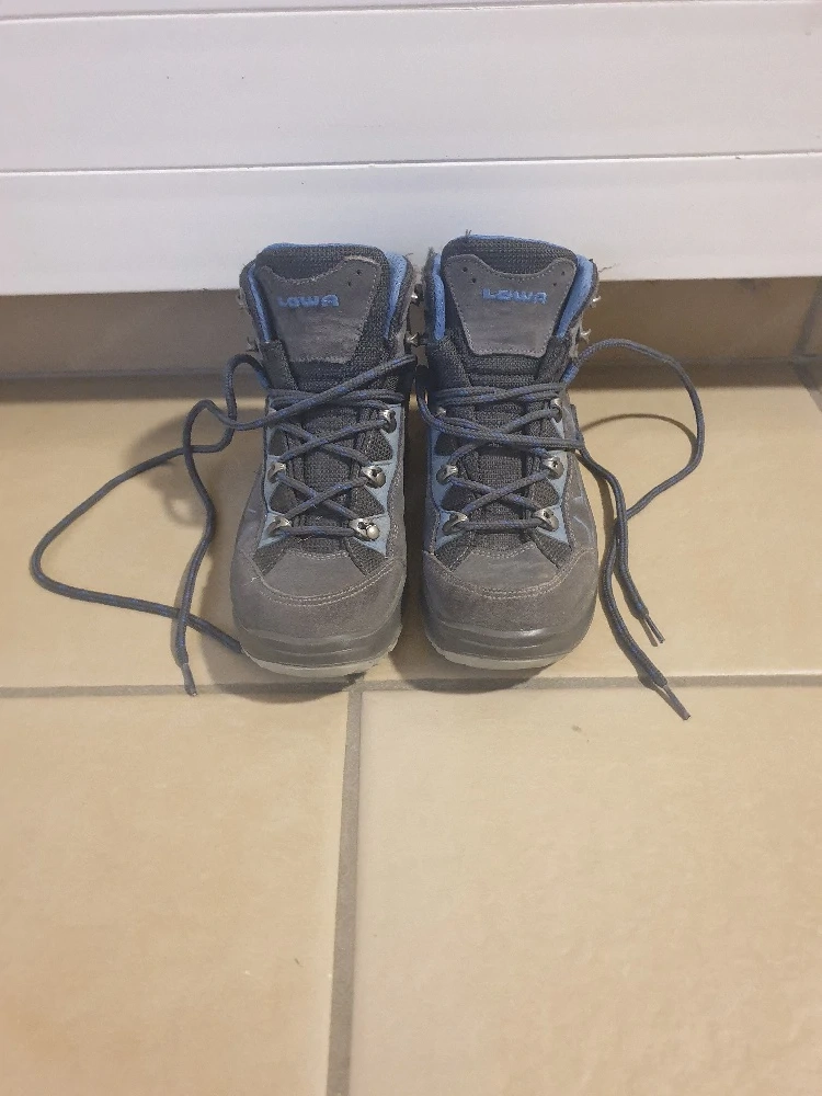 Bergschuhe (Lowa)