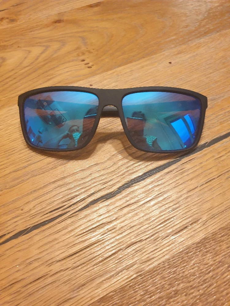 Sonnenbrille