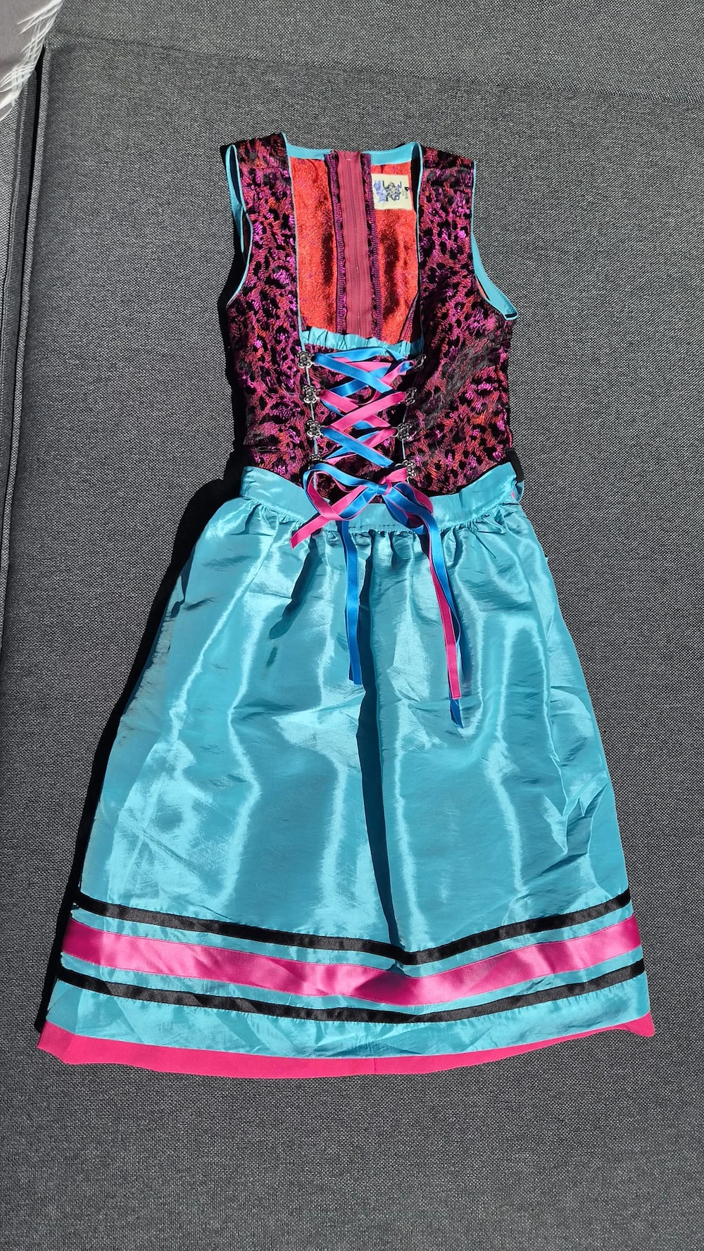 Isar Trachten Dirndl Gr. 152 mit Bluse & Strickjacke   einzeln oder Set -  sehr guter Zustand