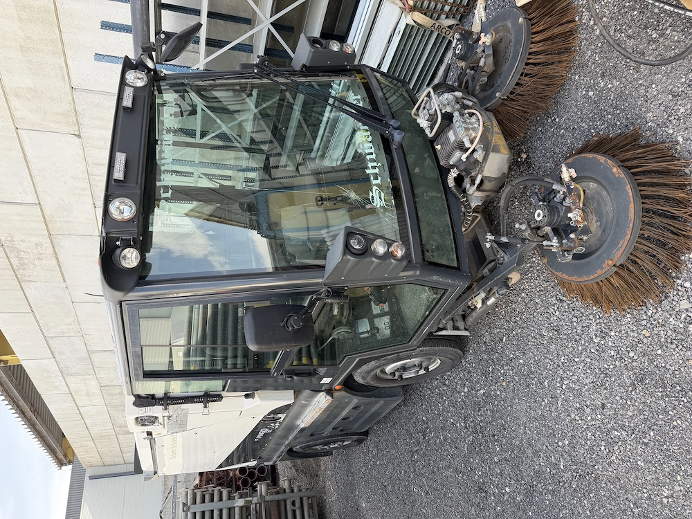 Kehrmaschine swingo 200+