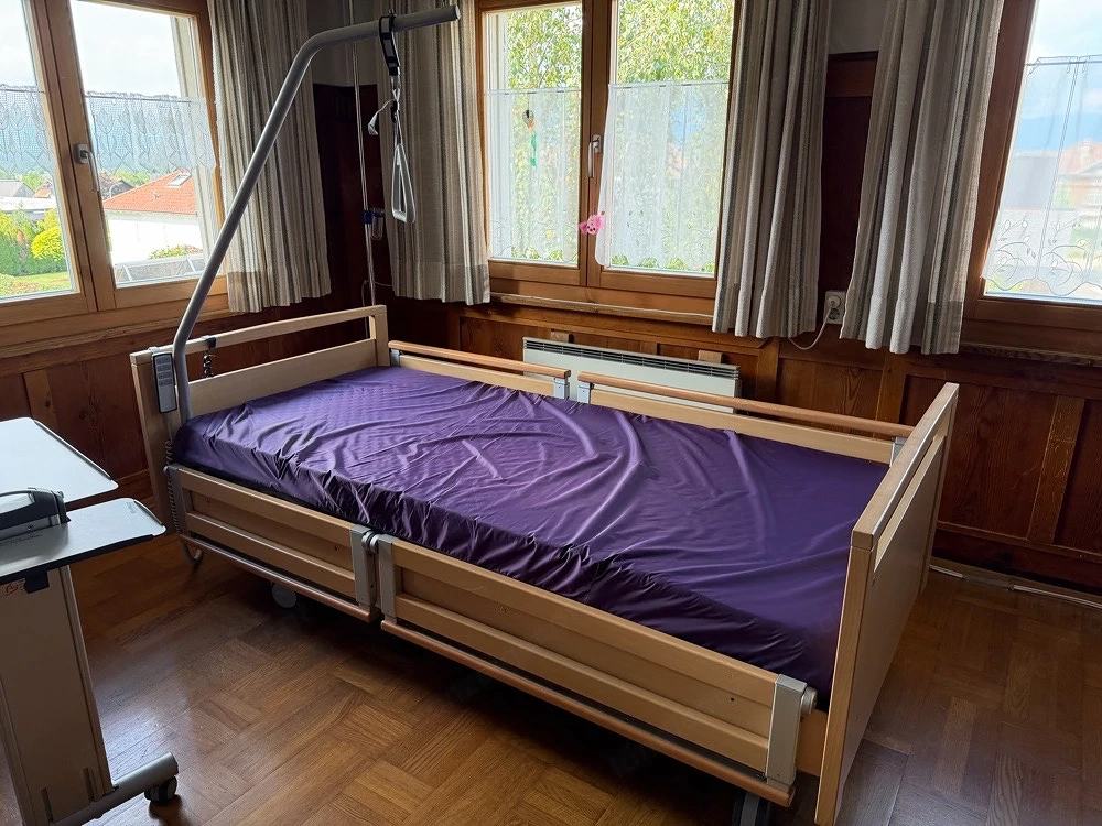 Pflegebett 