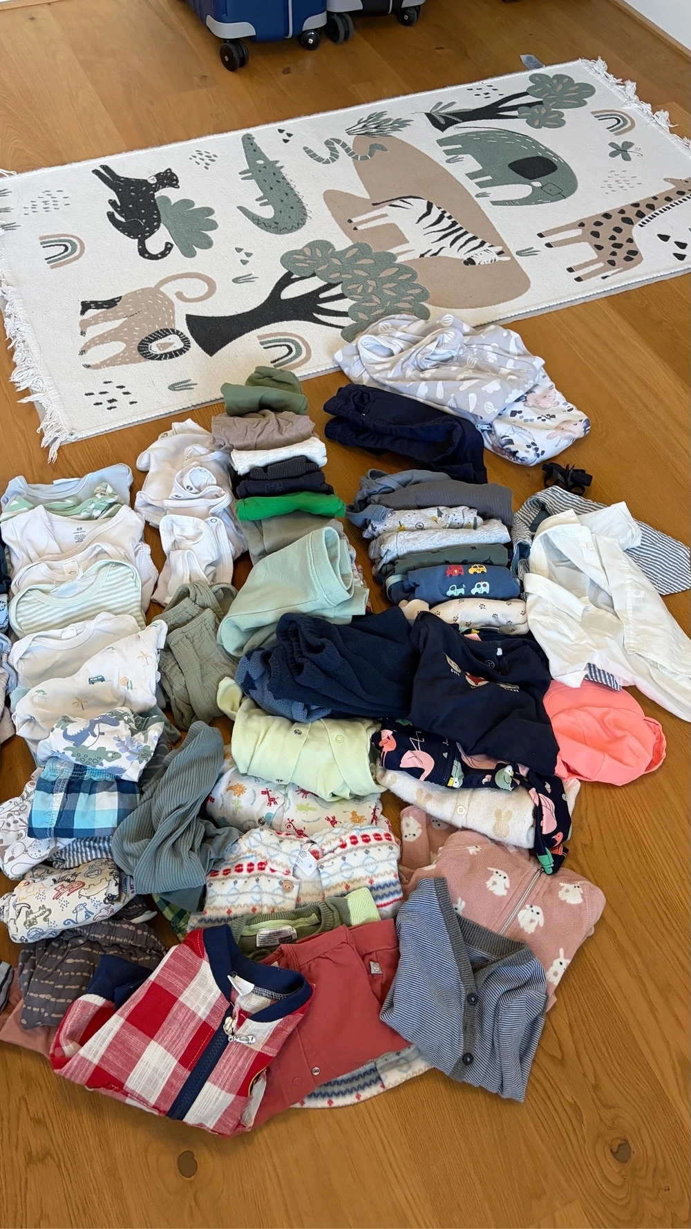 Babykleidung