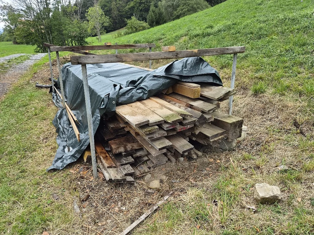 Holz, sägerau