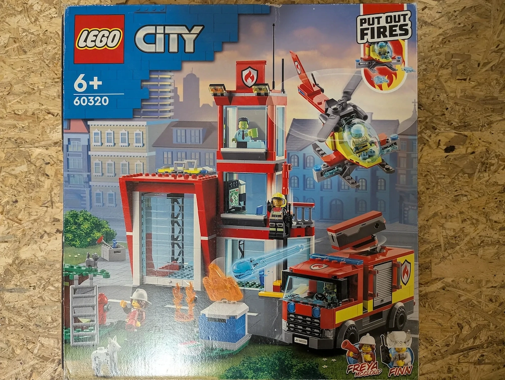Lego City 60320 neuwertig 