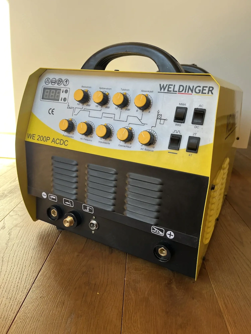 Weldinger WE 200P AC DC WIG Schweißgerät inkl. Zubehör und Schweißstäbe