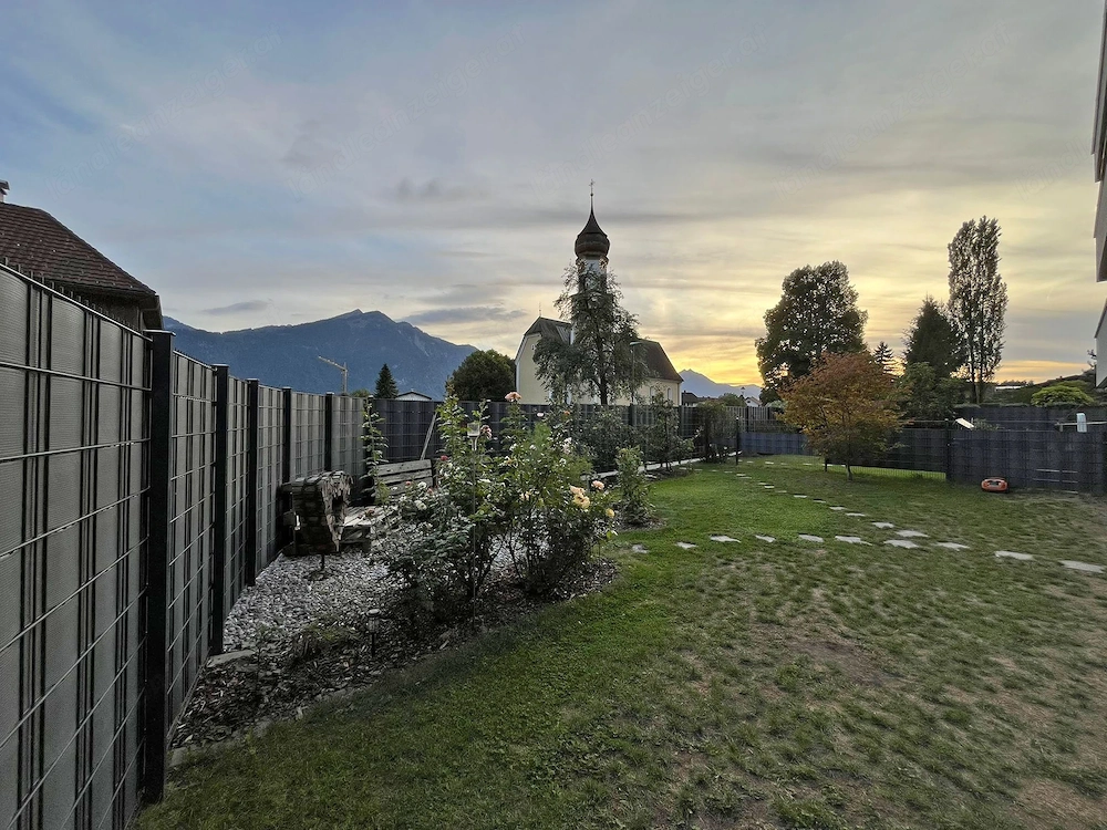Privat - Großzügige 4-Zimmer-Gartenwohnung in Ludesch mit 177 m  Garten und 2 Tiefgaragenplätzen