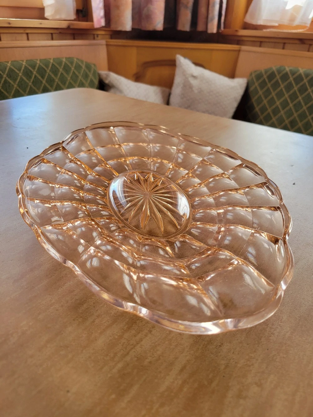 Servierplatte aus Glas 