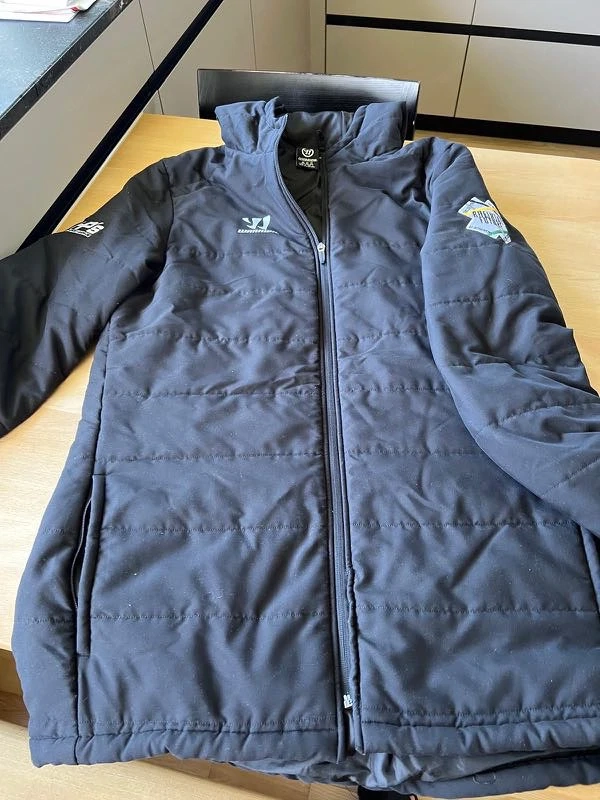 Winterjacke von CCM abzugeben