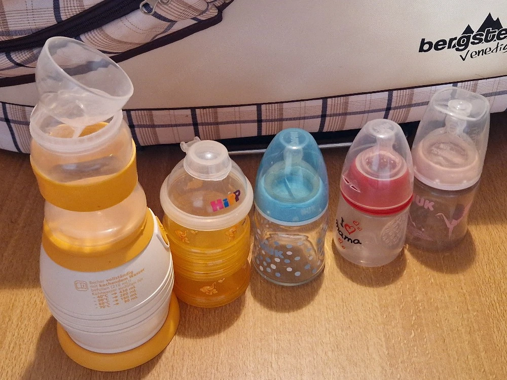 Babyflaschen mit kühler