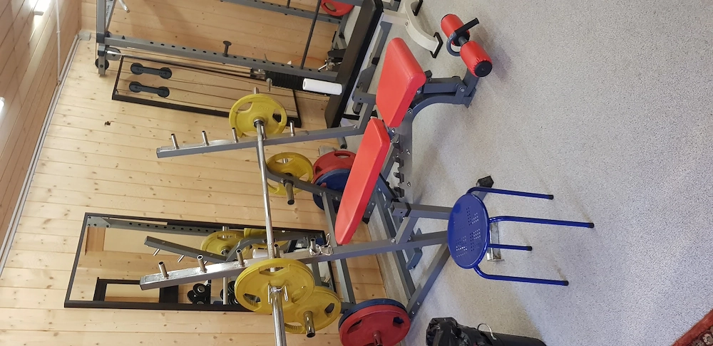   Komplette Home-Gym-Ausstattung   Fitnessgeräte, Hanteln, Gewichte & Zubehör