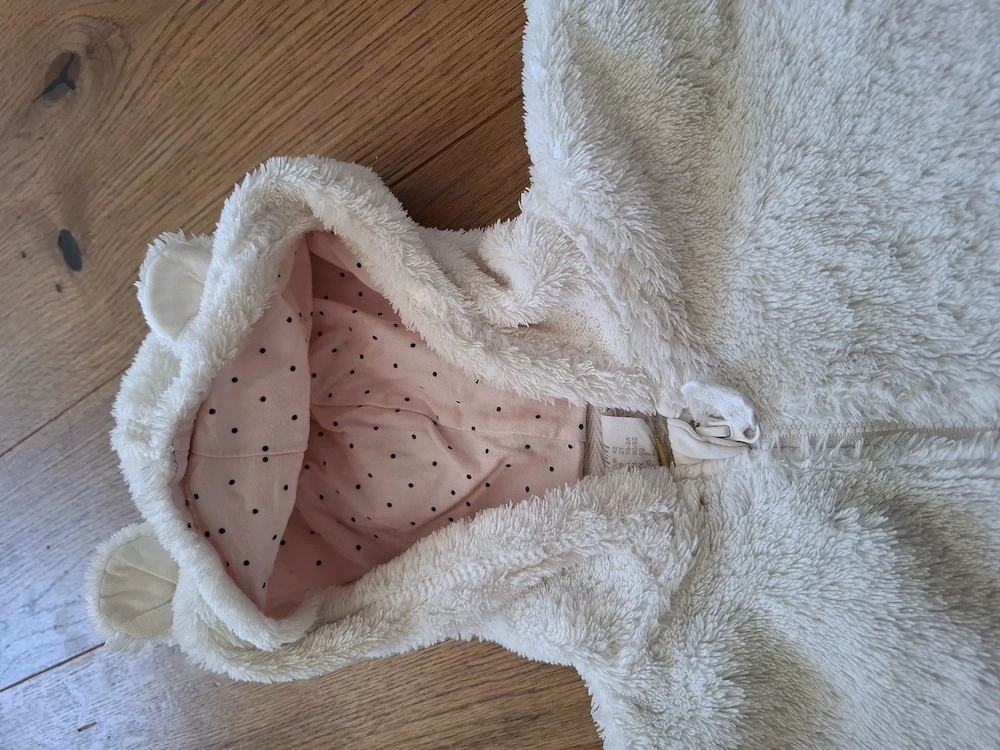Kuscheljacke mit Kapuze Gr. 92