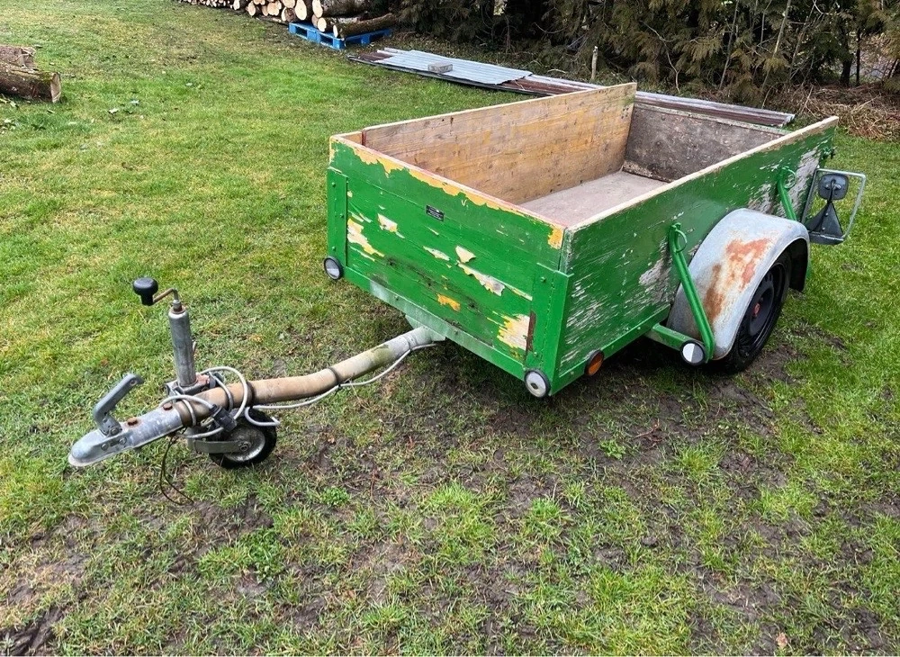 Anhänger für traktor oder alpe