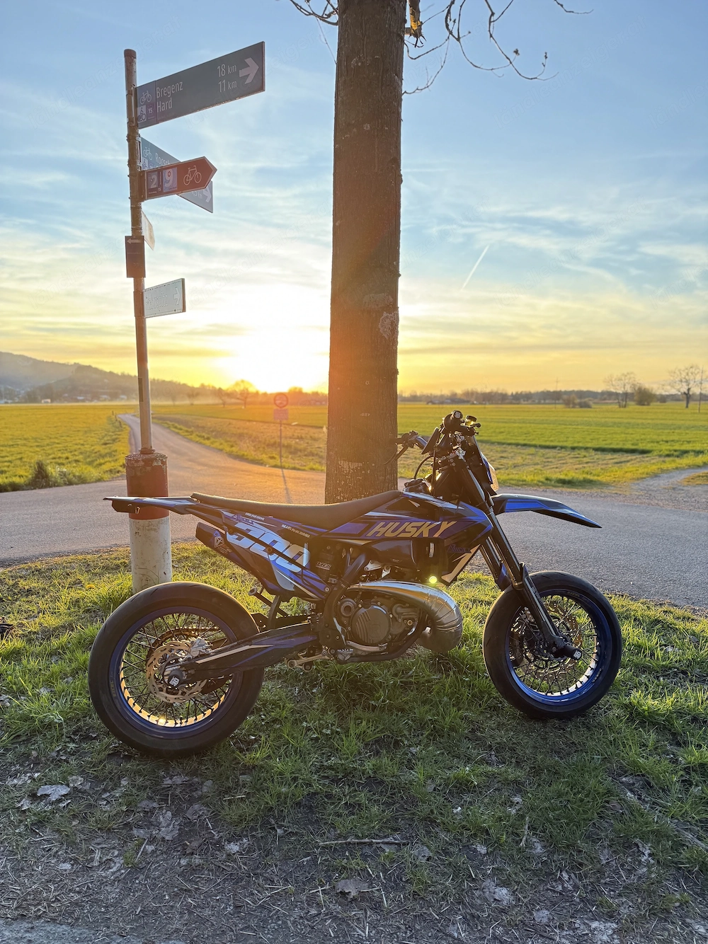 Husqvarna TE300i Supermoto