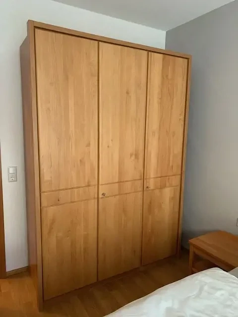 Schrank Schlafzimmer