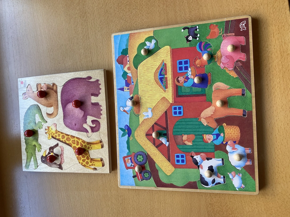 Bunte Holzpuzzle für die Allerkleinsten