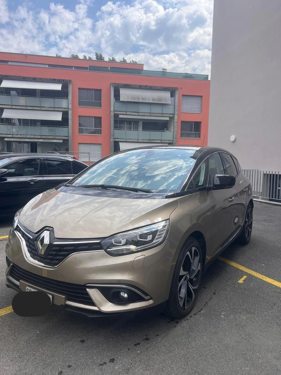 Sehr gepflegter und sparsamer Renault Scenic (2018) Schweiz