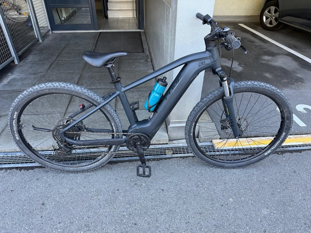 E Bike cube  mountanbike